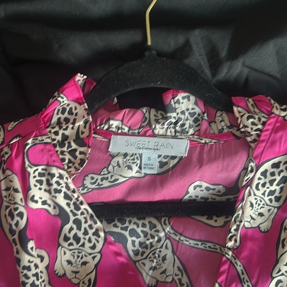 Long Sleeve Satin Cheetah Top - Picture 4 of 5